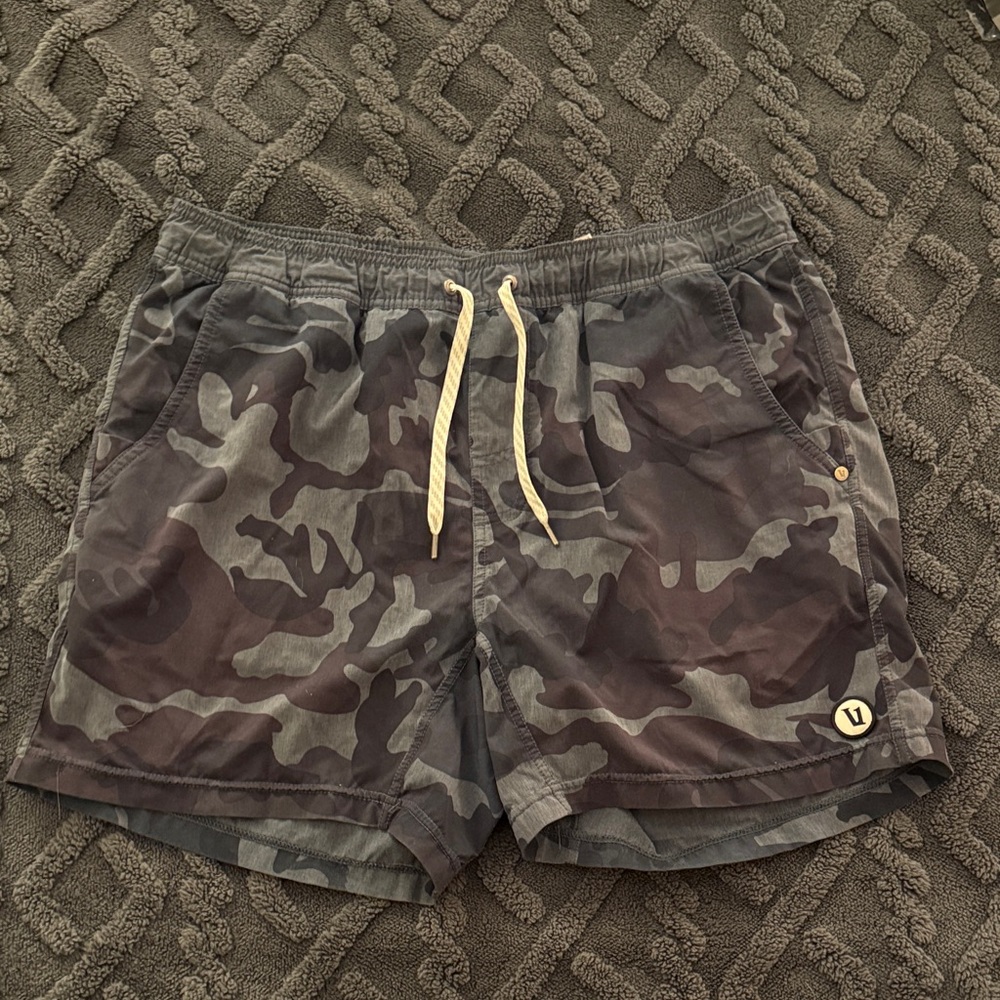 Vuori 5” XL Blue Camo